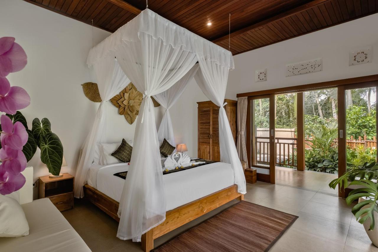 Ratni Ubud Villa Exterior photo