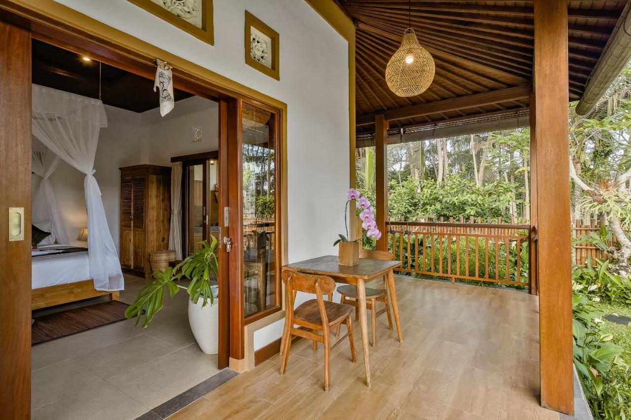 Ratni Ubud Villa Exterior photo