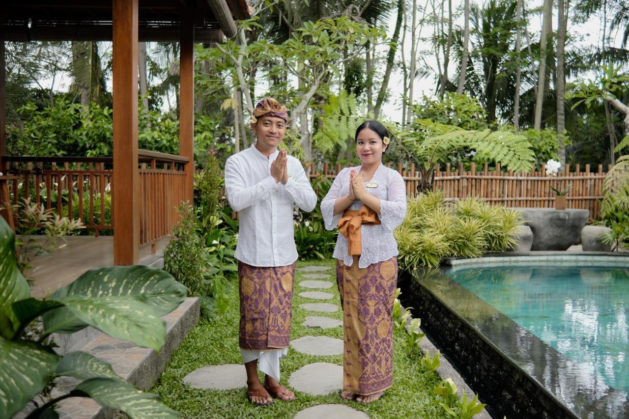 Ratni Ubud Villa Exterior photo