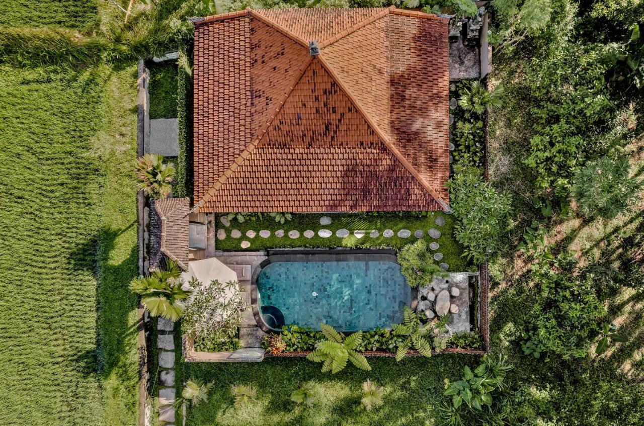 Ratni Ubud Villa Exterior photo