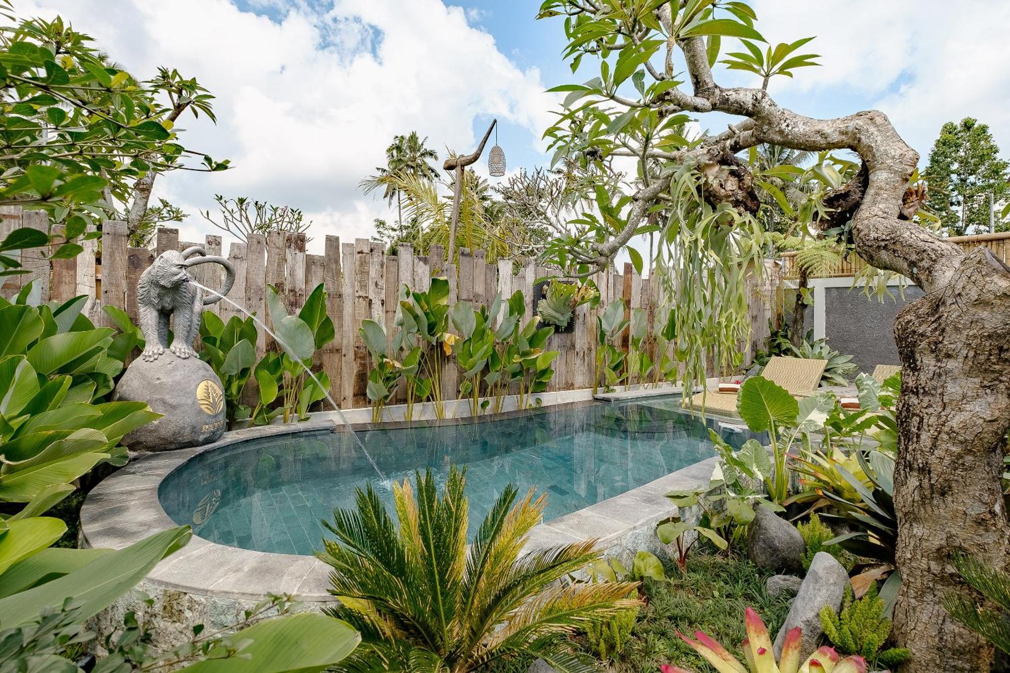Ratni Ubud Villa Exterior photo